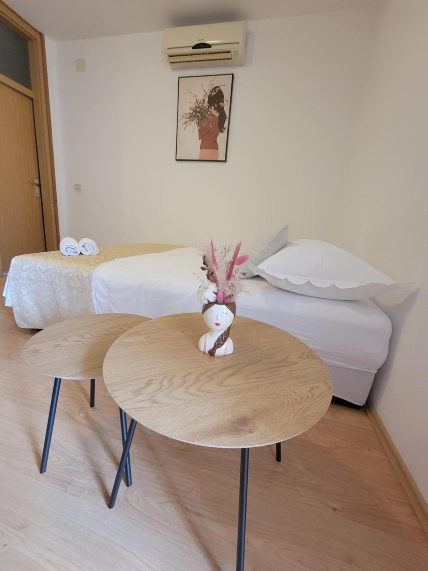 투체피 Apartman Vulic 아파트 외부 사진